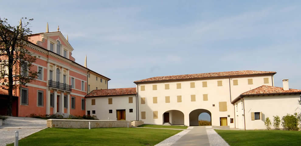 ポルデノーオレ別荘